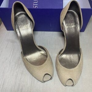 New/Floor Sample Stuart Weitzman size 4-4.5